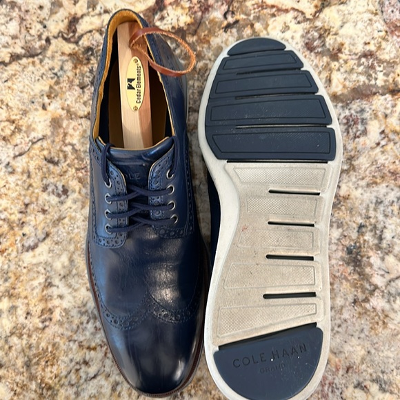 Cole Haan navy blue wing tip size 12 - Picture 2 of 6